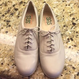 SAS shoes size 9 1/2